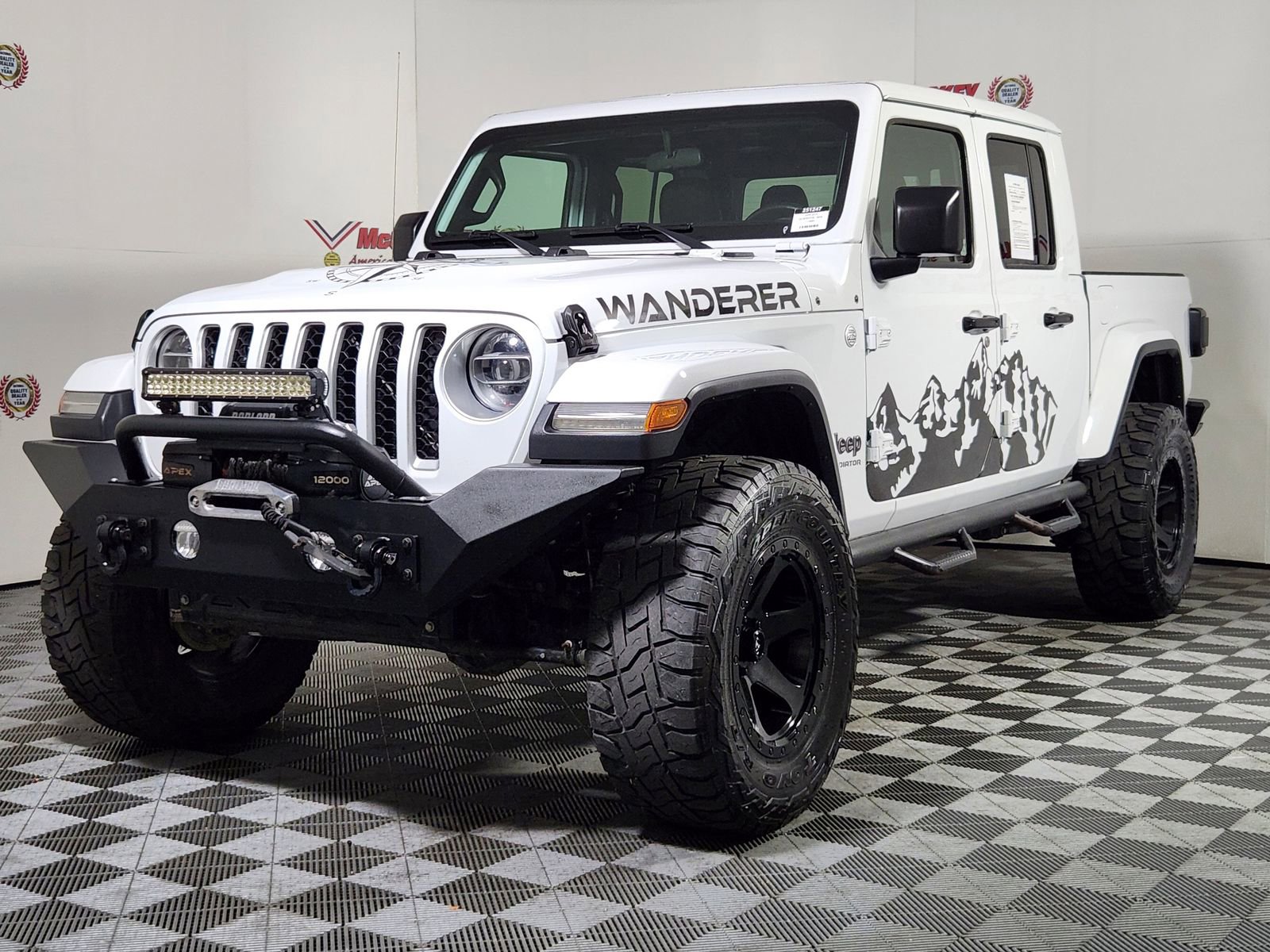 Used 2020 Jeep Gladiator Overland w/ Dual Top Group image 3