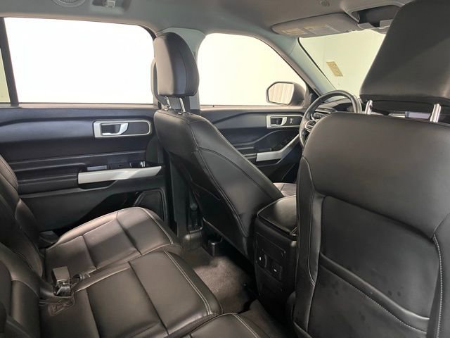 Used 2023 Ford Explorer XLT w/ Equipment Group 202A image 14