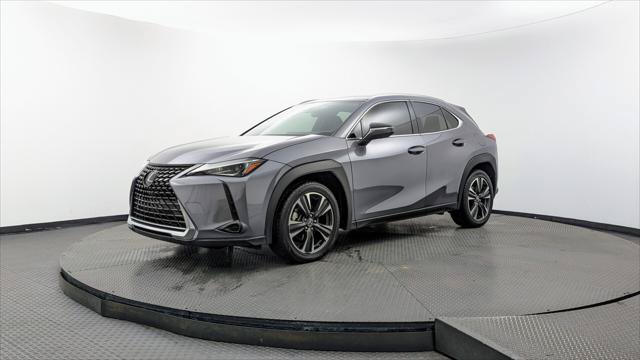 Used 2020 Lexus UX 200 w/ Accessory Package FWD image 2