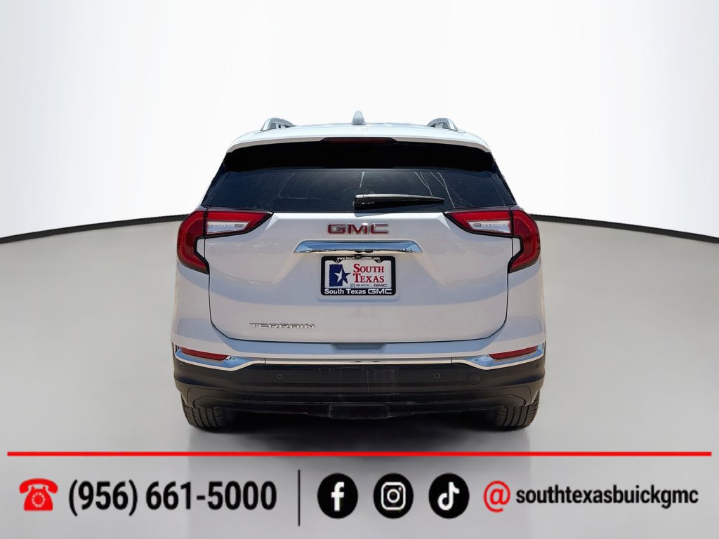 Used 2022 GMC Terrain SLT w/ Tech Package FWD image 7