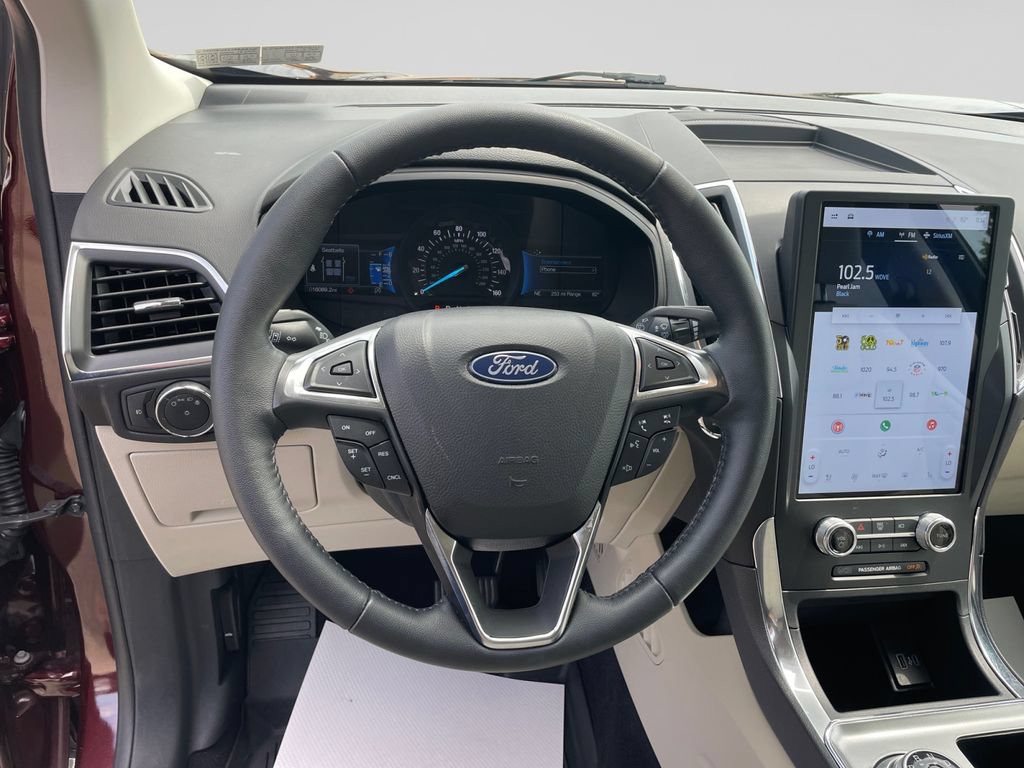 Certified 2024 Ford Edge Titanium AWD/4WD image 25