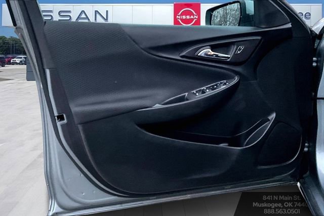 Used 2023 Chevrolet Malibu LT image 17