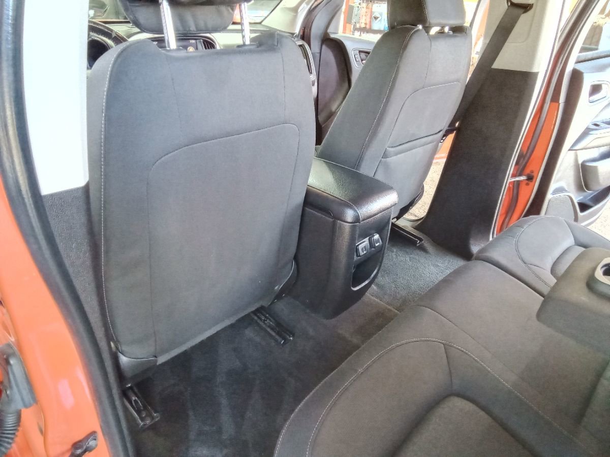 Used 2015 GMC Canyon SLE w/ SLE Convenience Package image 16