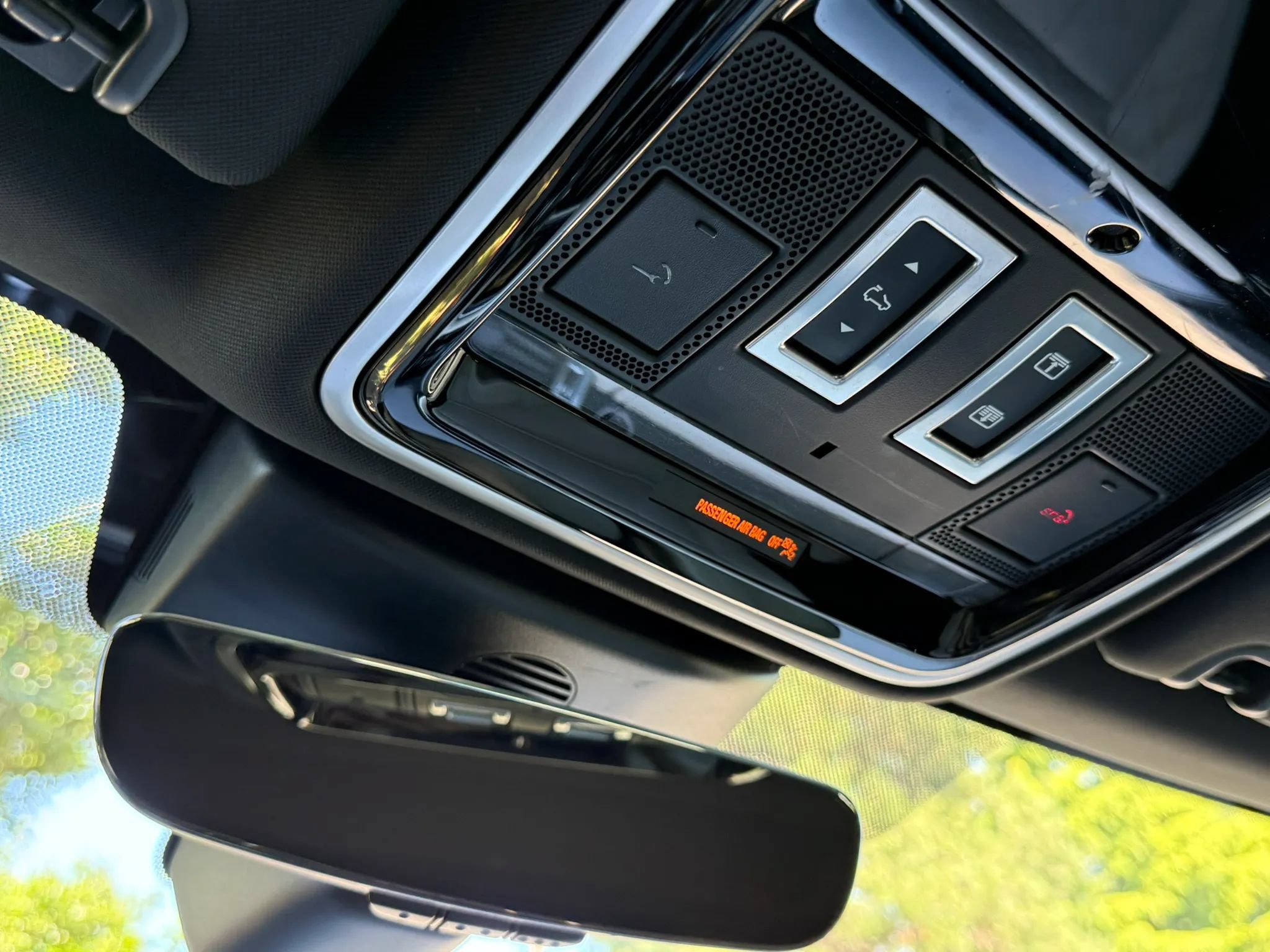Used 2019 Land Rover Range Rover Sport Supercharged AWD/4WD image 32