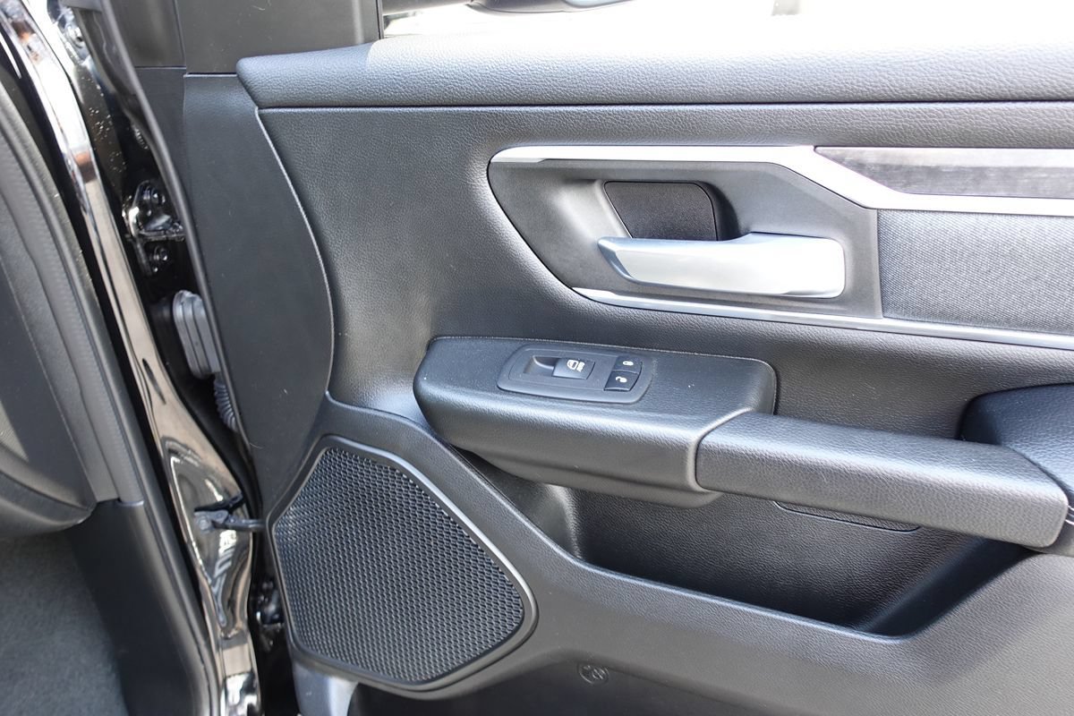 Used 2023 RAM 1500 Big Horn AWD/4WD image 34