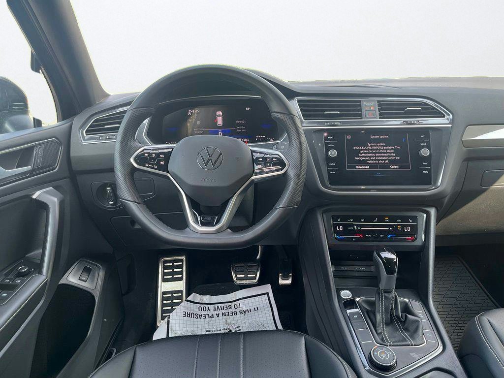 Certified 2024 Volkswagen Tiguan SE R-Line AWD/4WD image 22