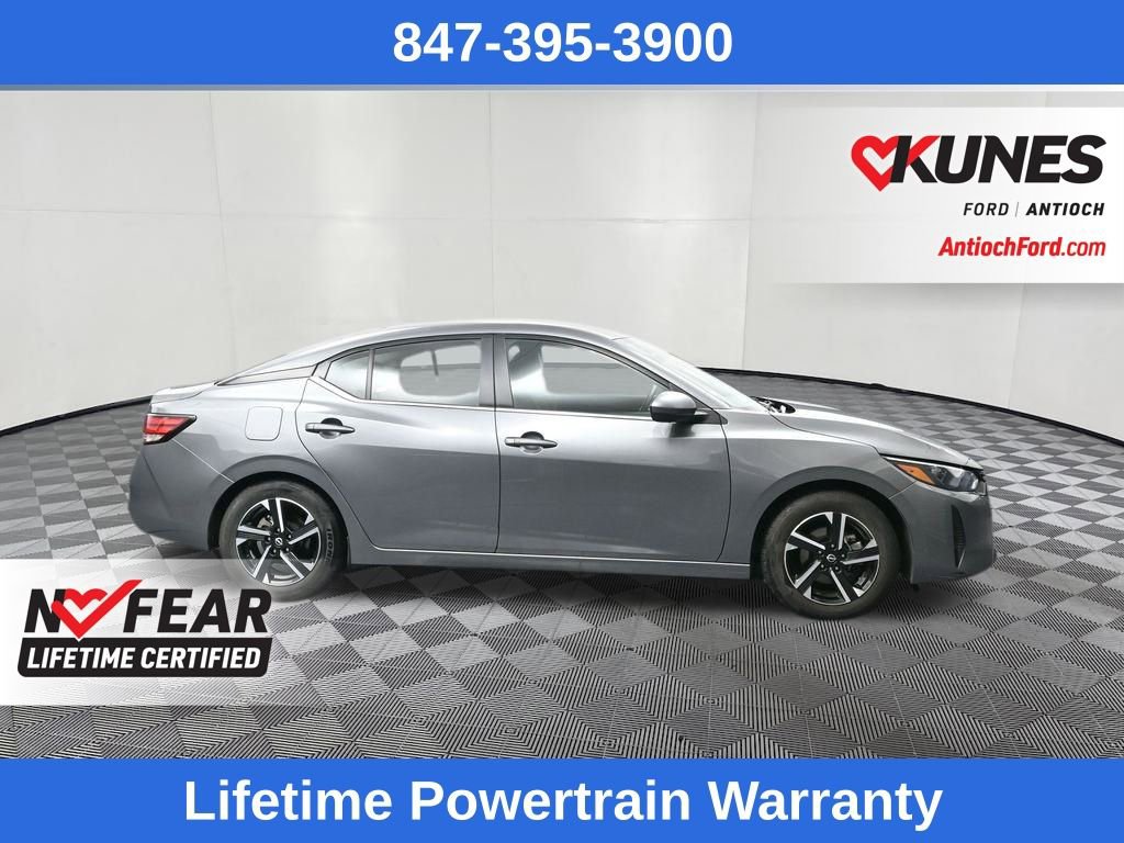 Used 2024 Nissan Sentra SV image 2