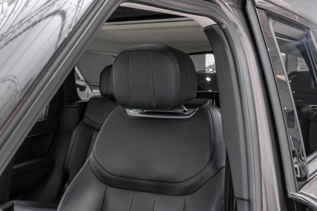 Used 2023 Land Rover Range Rover First Edition image 31