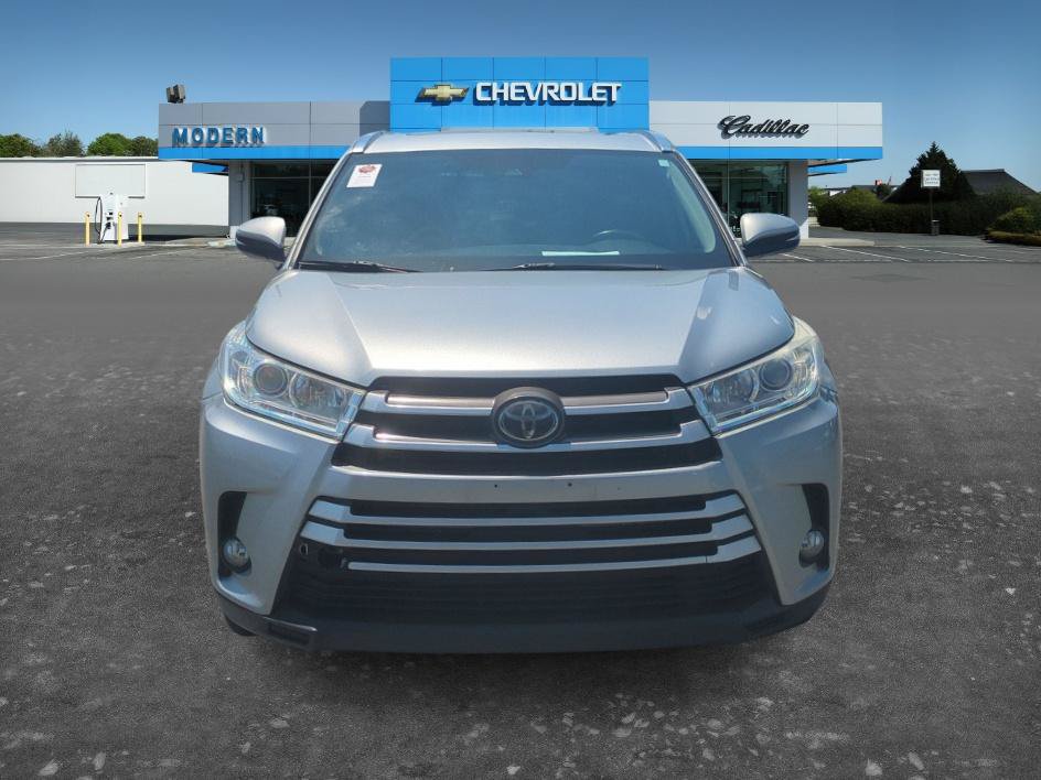 Used 2019 Toyota Highlander XLE FWD image 8