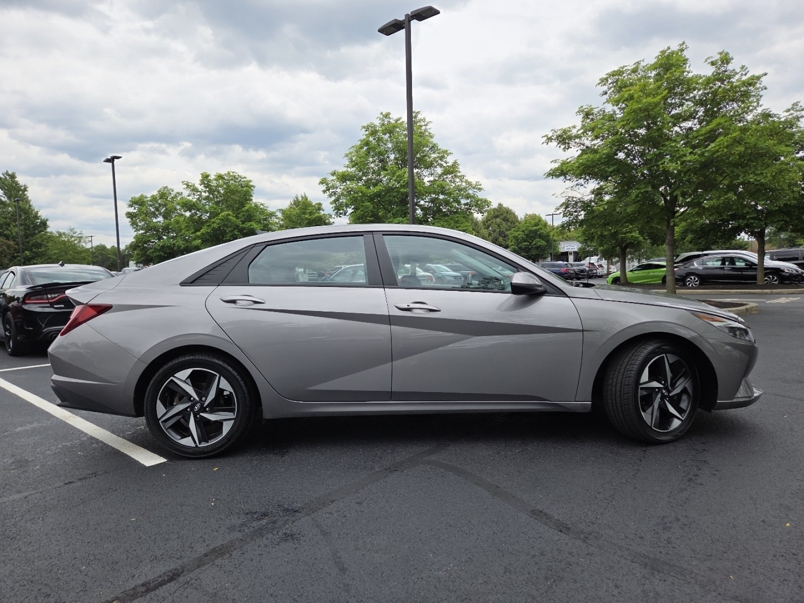 Used 2023 Hyundai Elantra SEL w/ Convenience Package FWD image 18