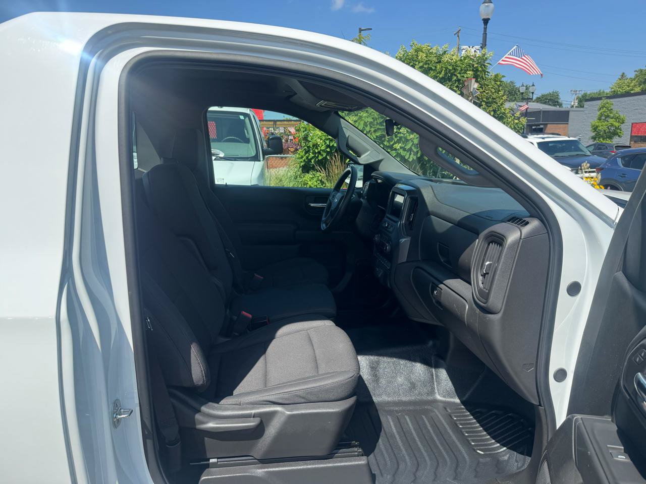 Used 2025 Chevrolet Silverado 1500 W/T RWD image 15
