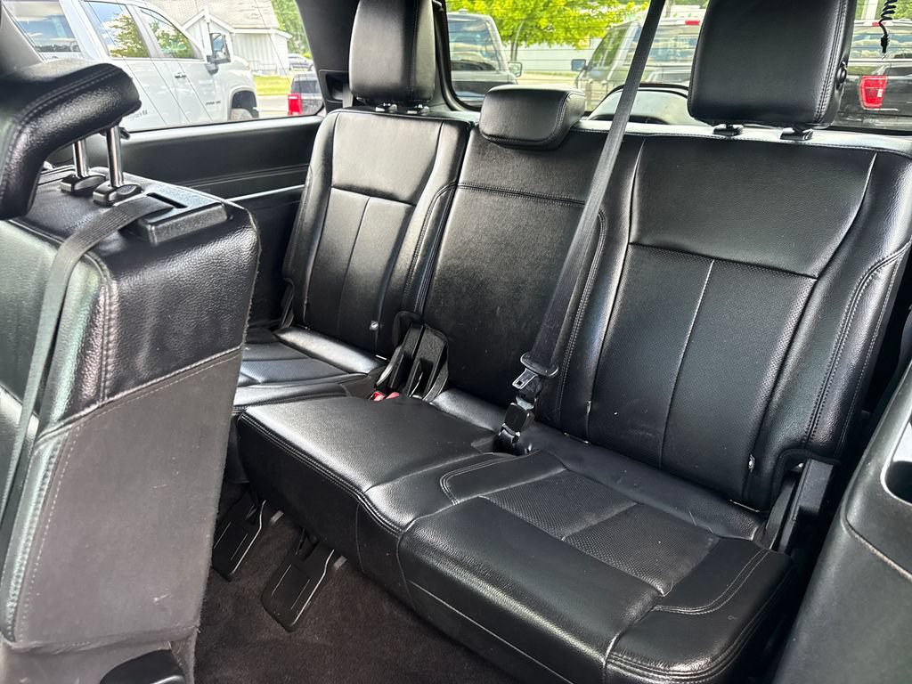 Used 2019 Ford Expedition XLT w/ Equipment Group 202A AWD/4WD image 22