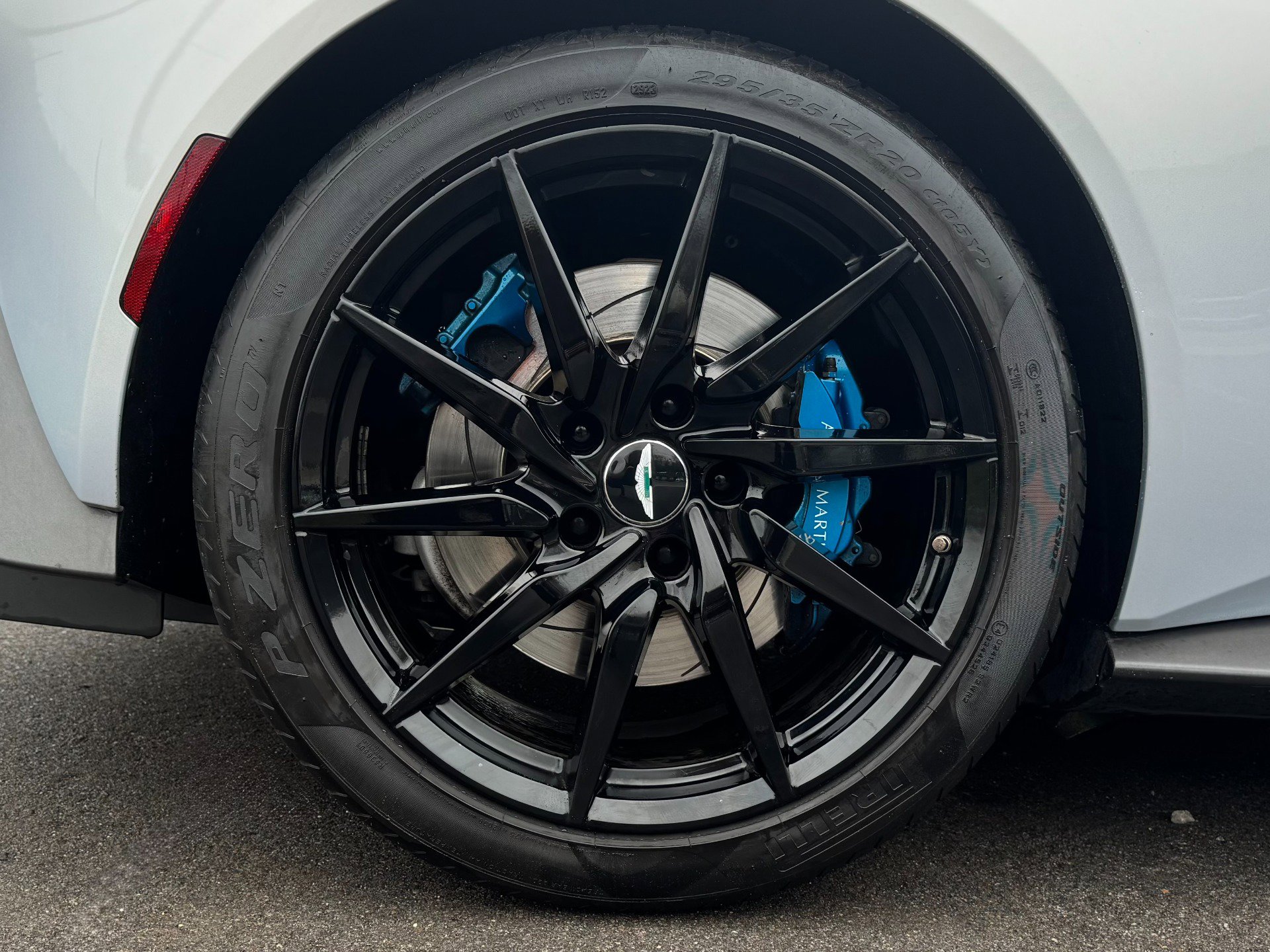 Used 2020 Aston Martin V8 Vantage Coupe image 50