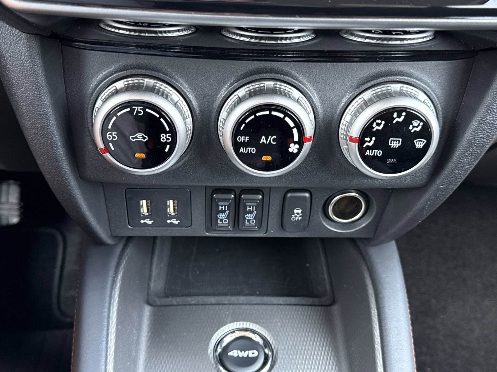 Used 2024 Mitsubishi Outlander Sport LE AWD/4WD image 23
