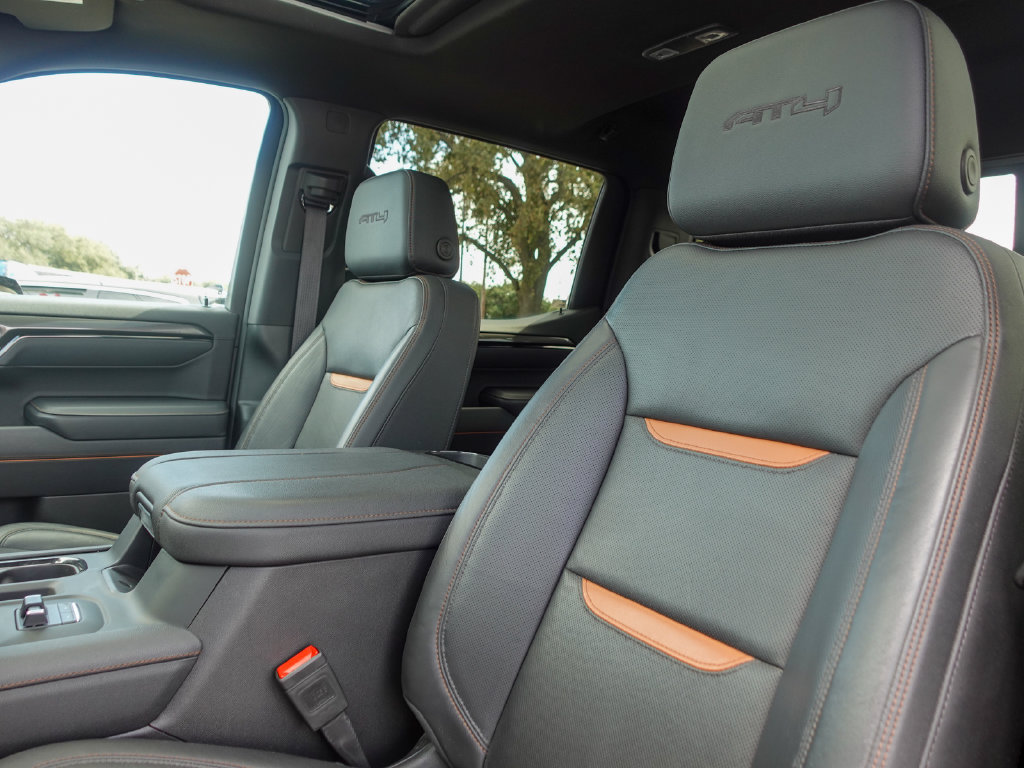 Used 2025 GMC Sierra 1500 AT4 w/ AT4 Premium Package AWD/4WD image 24