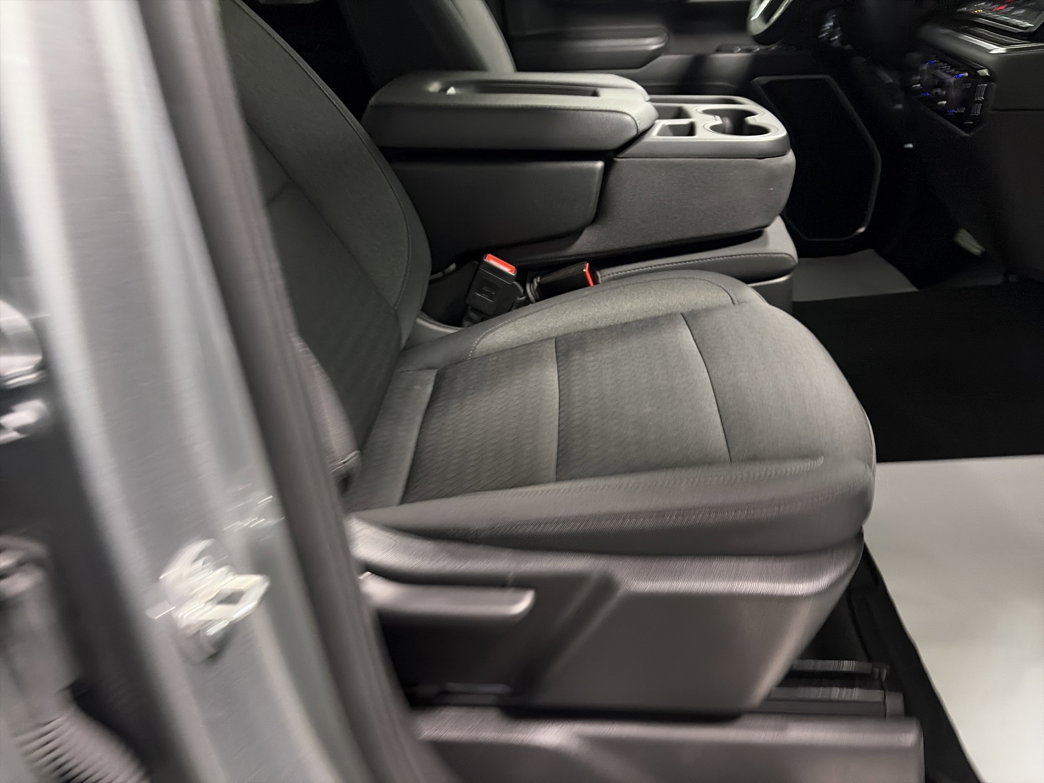 Used 2025 Chevrolet Silverado 1500 LT image 31