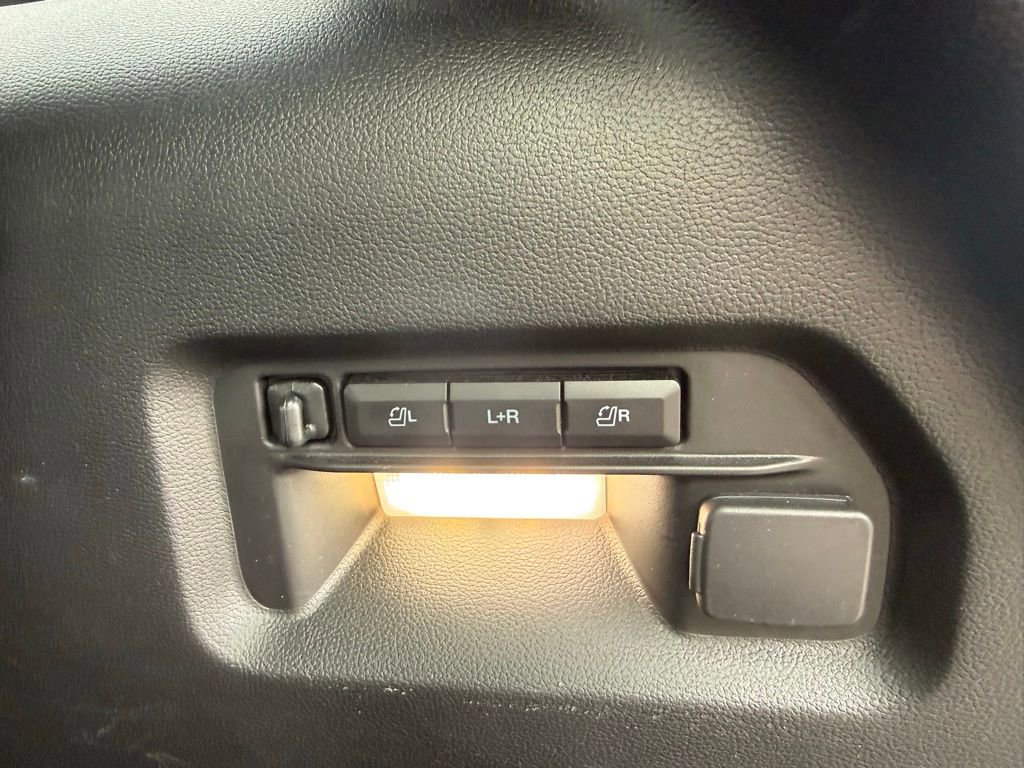 Used 2023 Ford Explorer Limited w/ Limited Technology Package image 25