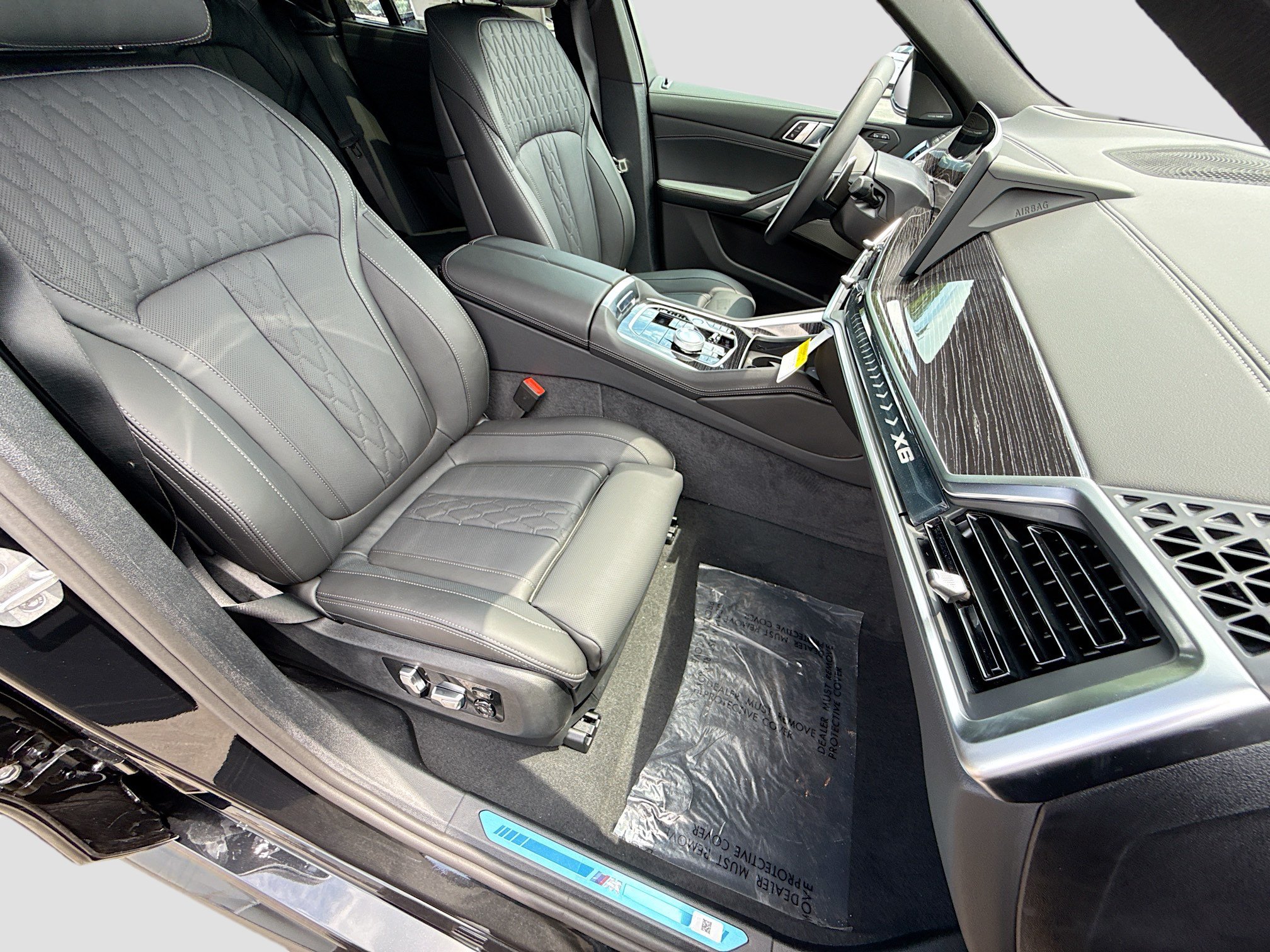 New 2027 BMW X6 xDrive40i w/ Executive Package AWD/4WD image 14