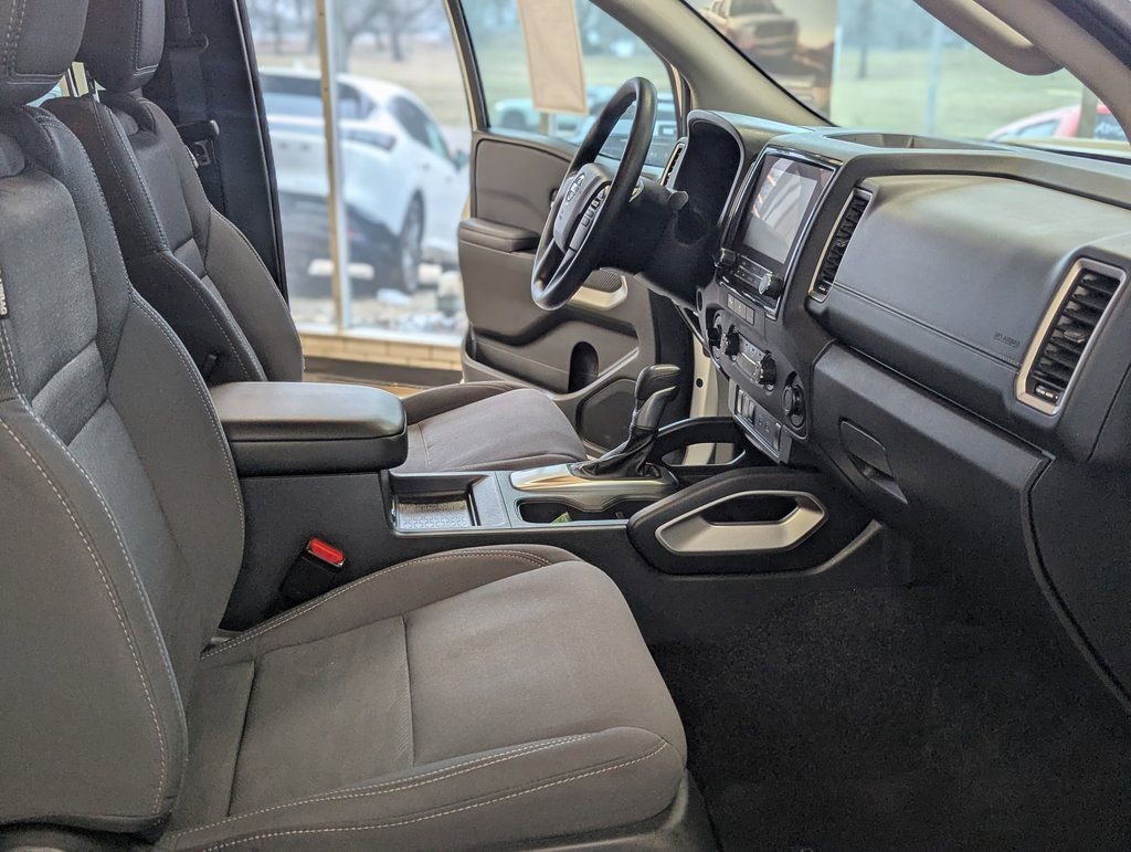 Used 2024 Nissan Frontier SV w/ Technology Package image 23