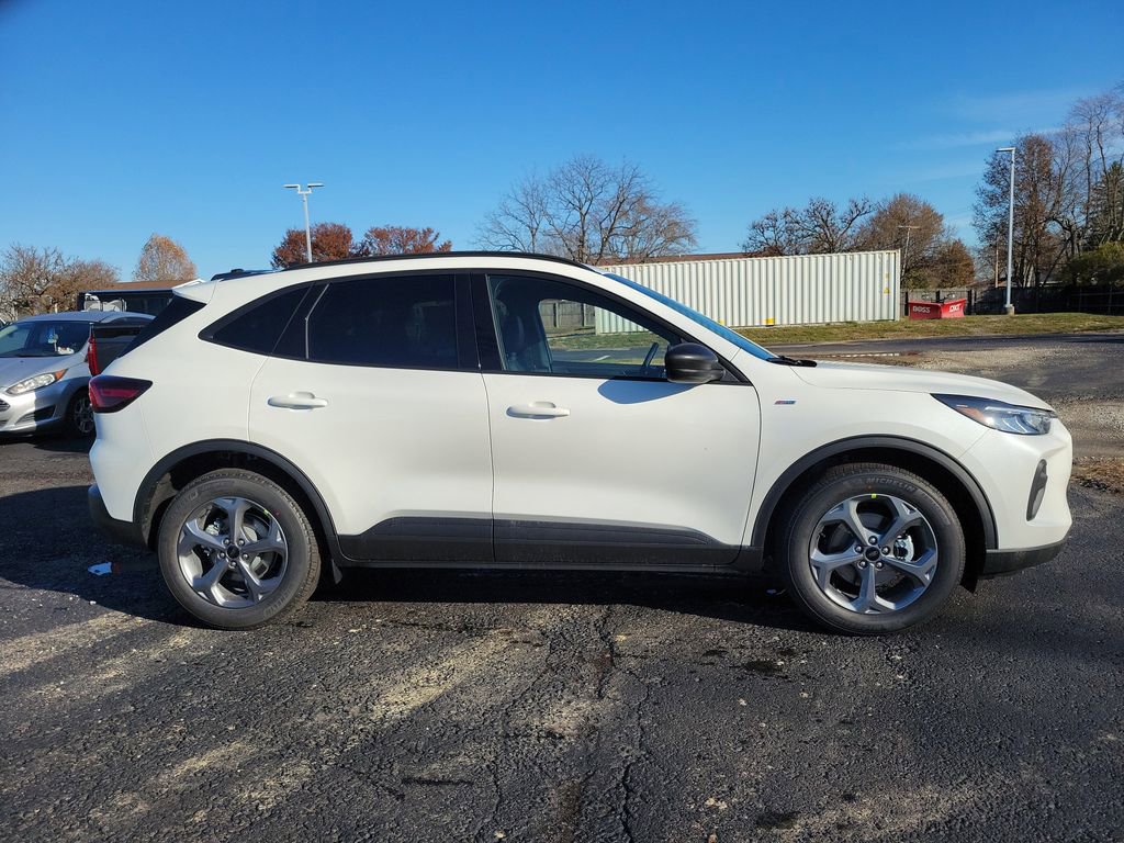 New 2026 Ford Escape ST-Line w/ Cold Weather Package image 3