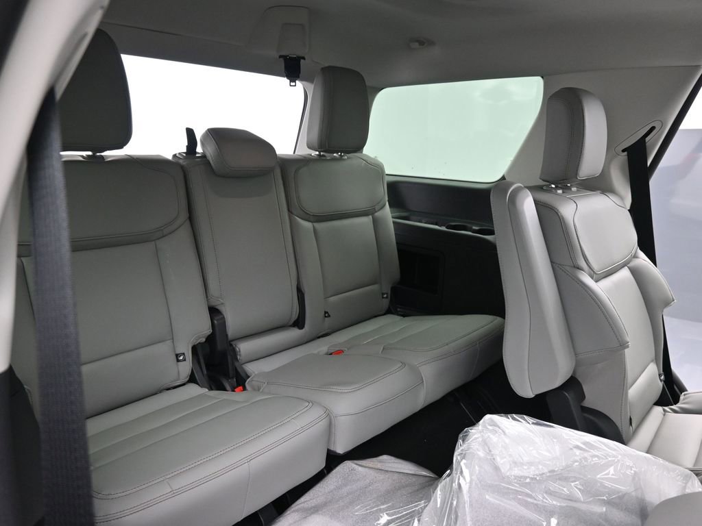 New 2025 Ford Expedition Active image 15