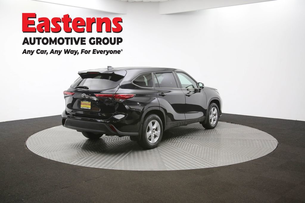 Used 2023 Toyota Highlander L image 40