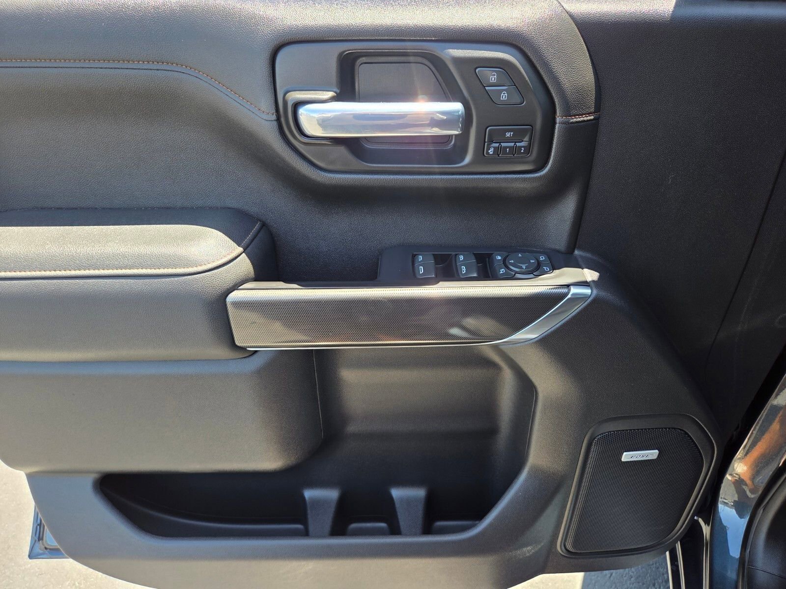 Used 2021 GMC Sierra 1500 AT4 w/ Technology Package AWD/4WD image 18