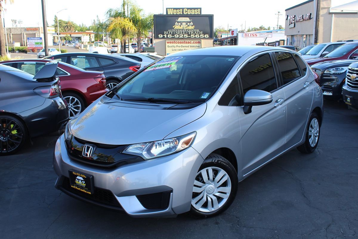 Used 2017 Honda Fit LX image 2