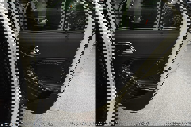 Used 2018 Mercedes-Benz GLA 250 4MATIC w/ Premium Package image 39