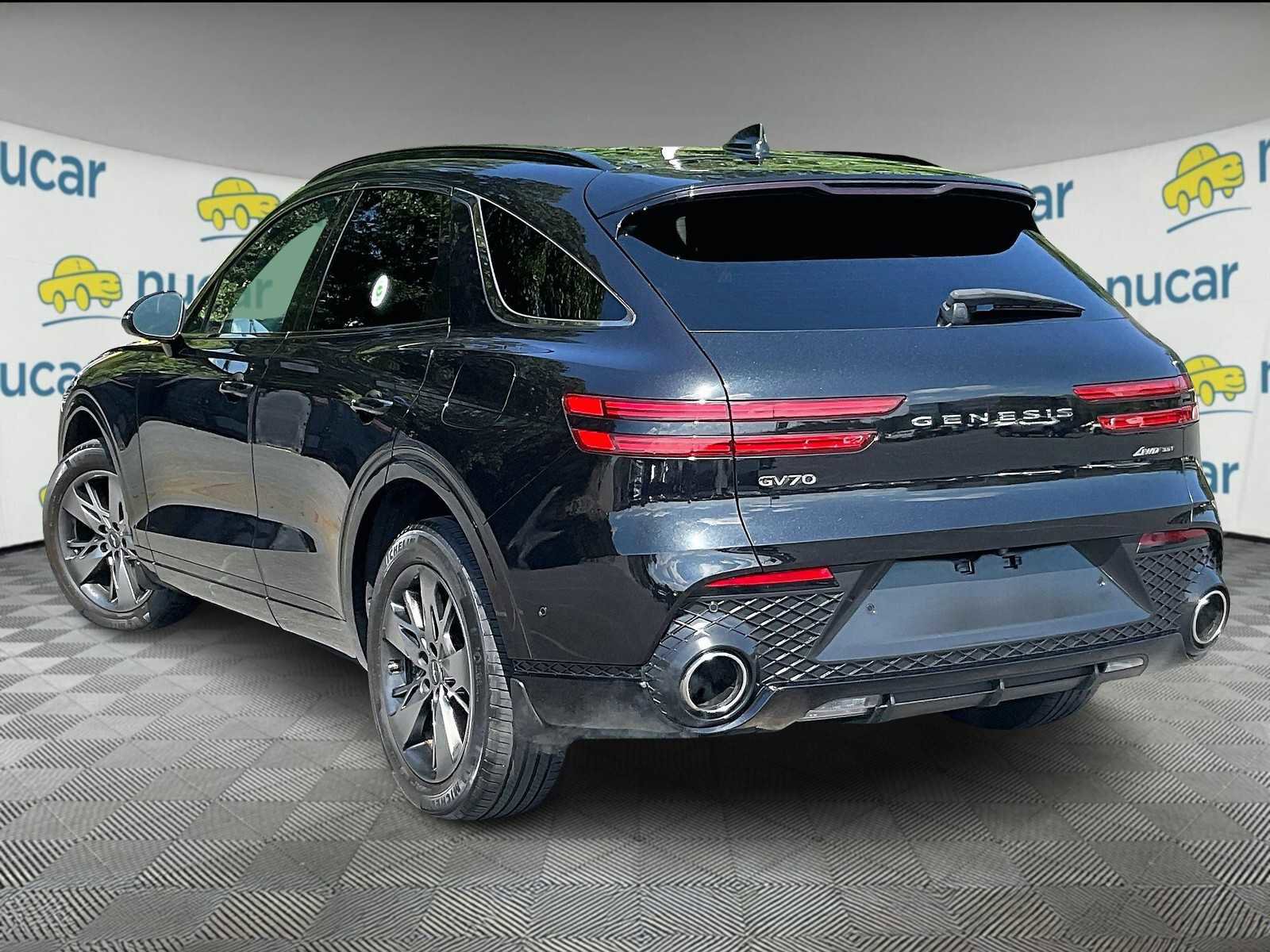 Used 2023 Genesis GV70 3.5T Sport w/ Sport Advanced Package image 4