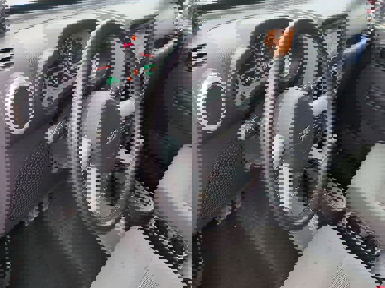 Used 2009 Jeep Wrangler Unlimited Sahara image 2