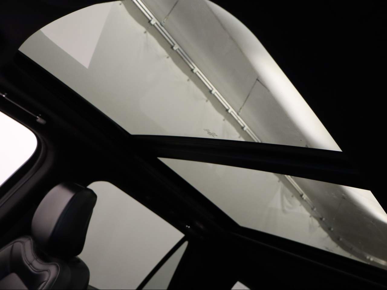 Used 2024 Lincoln Navigator Premiere image 22