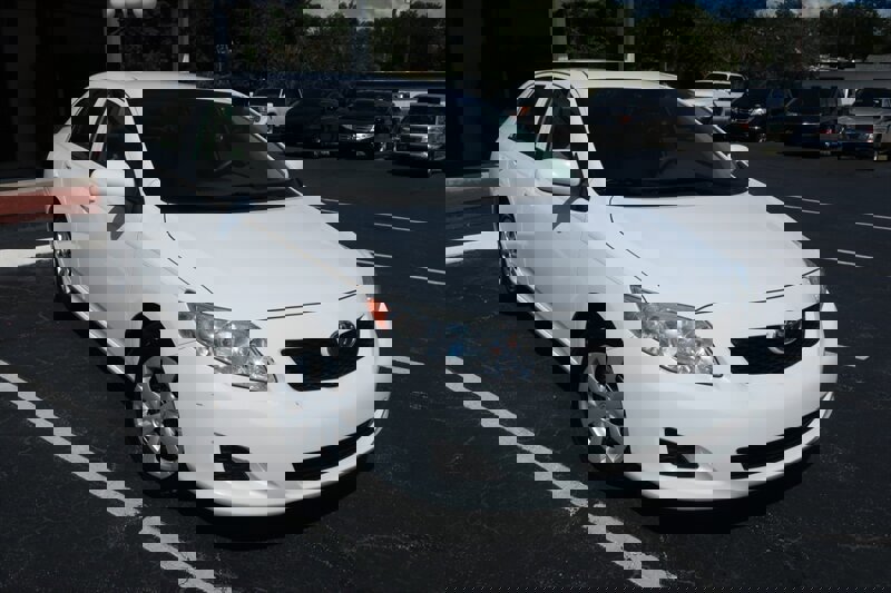 Used 2009 Toyota Corolla LE image 3