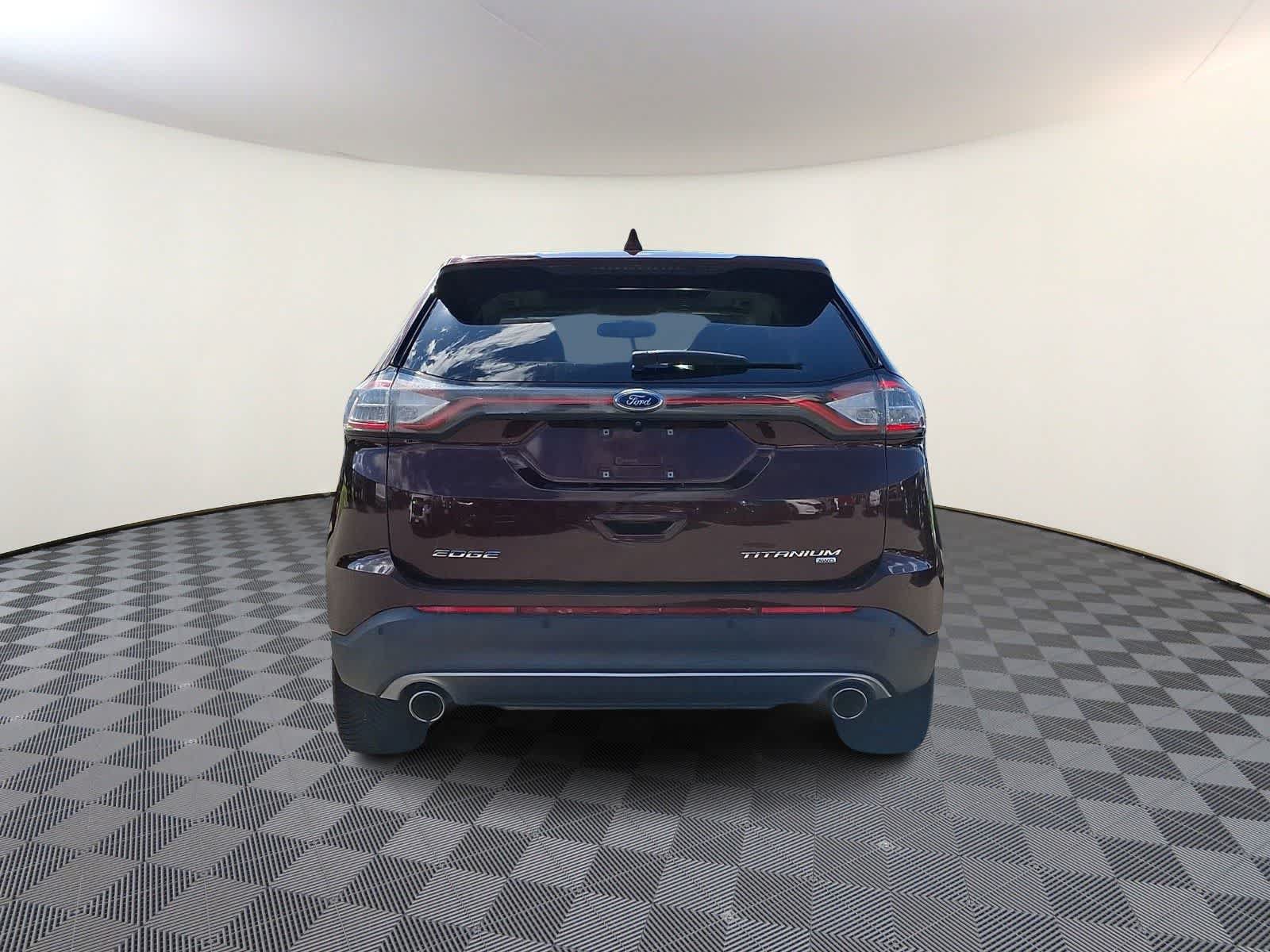 Used 2018 Ford Edge Titanium w/ Equipment Group 301A AWD/4WD image 6