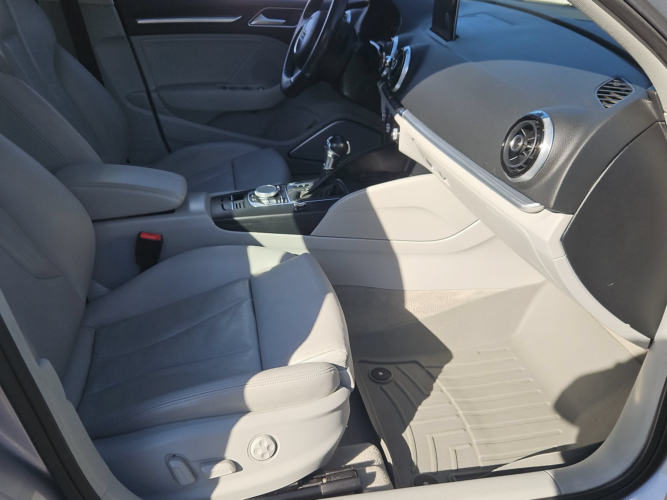 Used 2015 Audi A3 TDI Prestige w/ Prestige Package FWD image 30