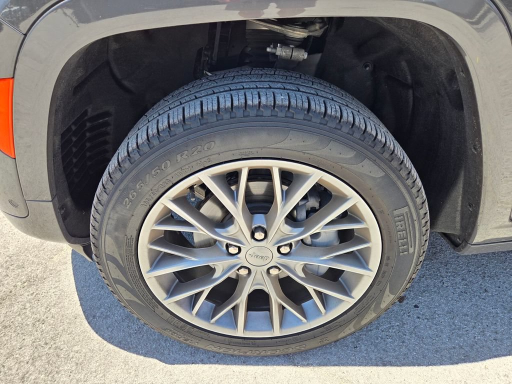 Used 2025 Jeep Grand Cherokee Summit AWD/4WD image 21