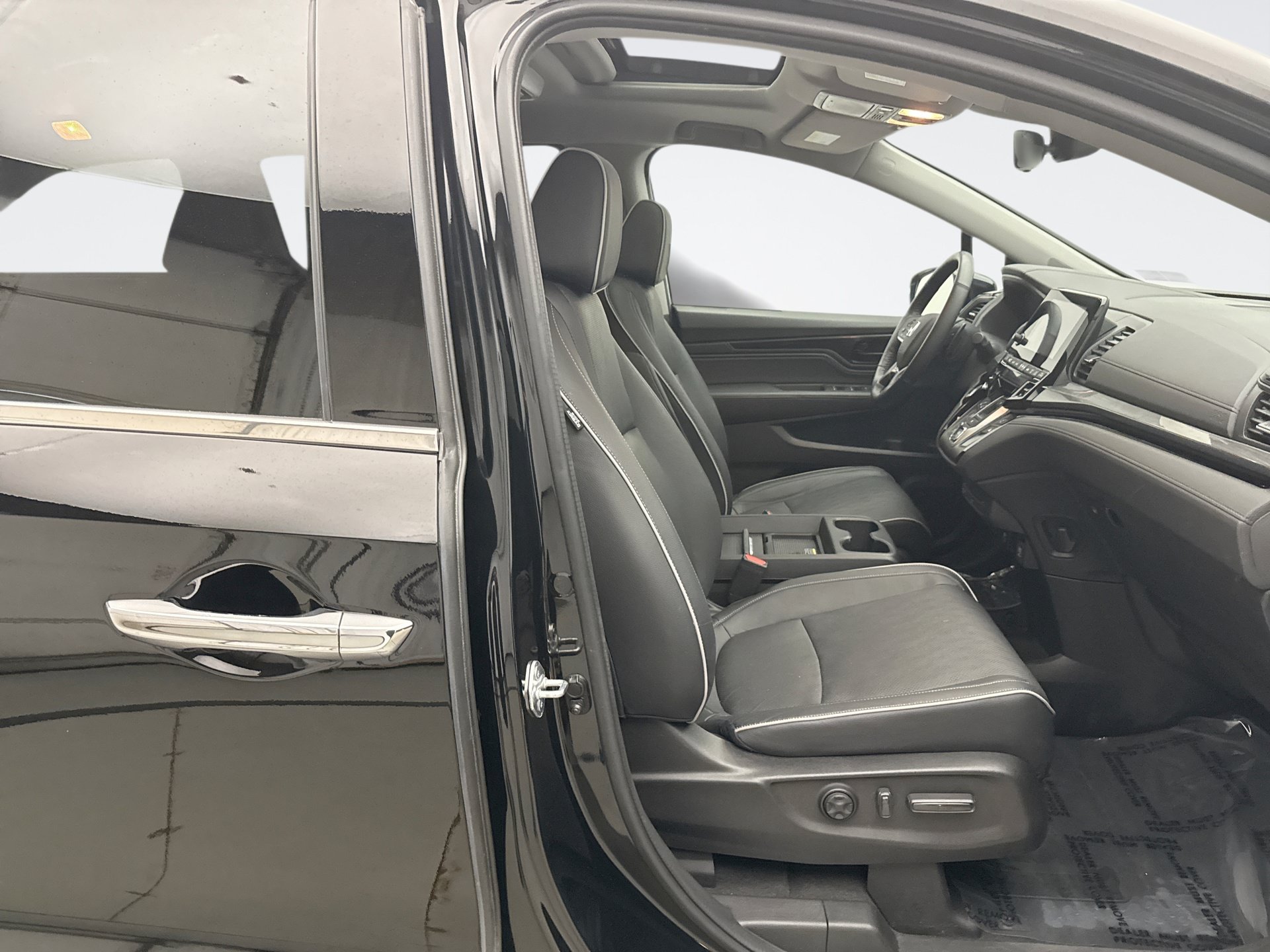 Used 2024 Honda Odyssey Elite image 18