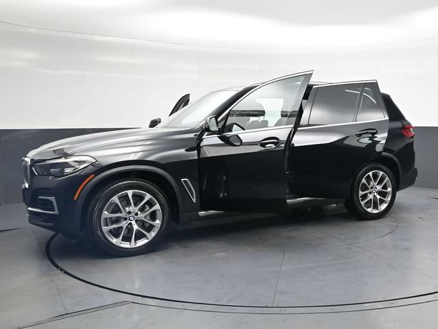 Used 2022 BMW X5 xDrive40i w/ Premium Package AWD/4WD image 37