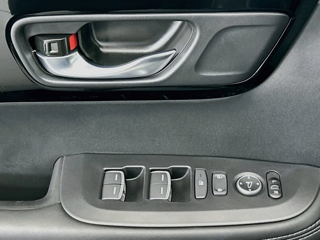 Used 2025 Acura ADX AWD image 21