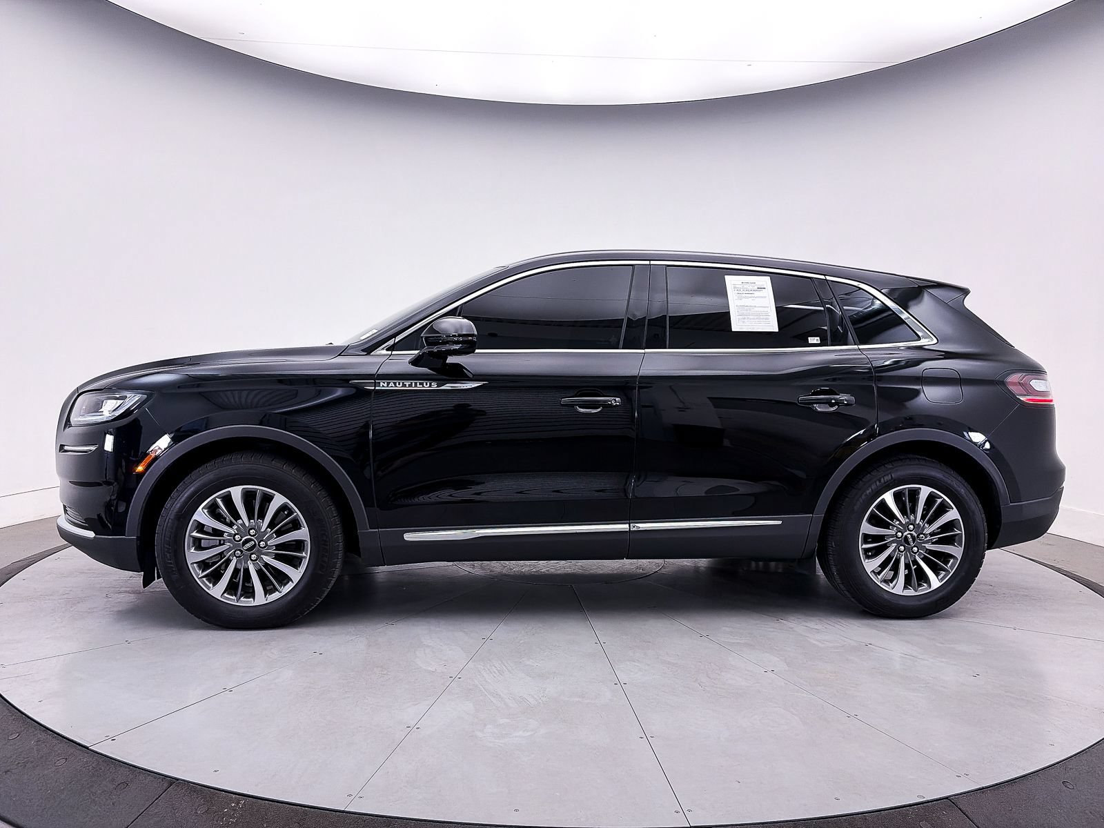 Used 2023 Lincoln Nautilus FWD w/ Premium Package image 38