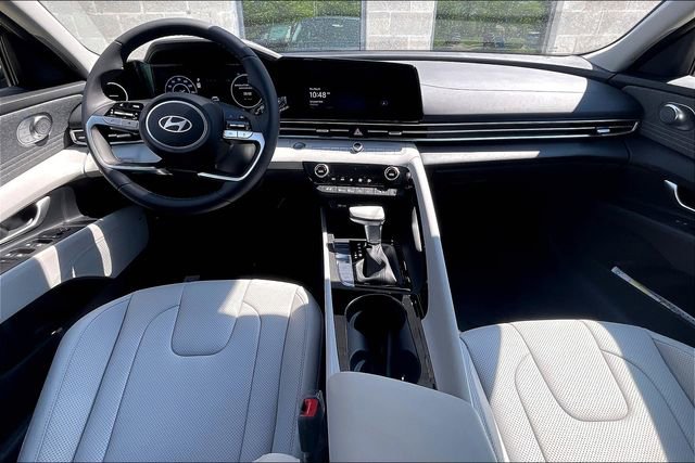 New 2025 Hyundai Elantra Limited image 5