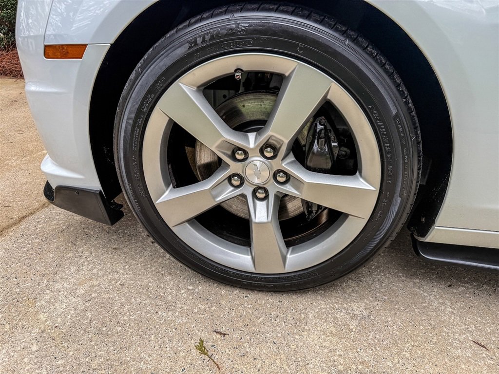 Used 2010 Chevrolet Camaro SS w/ RS Package RWD image 18