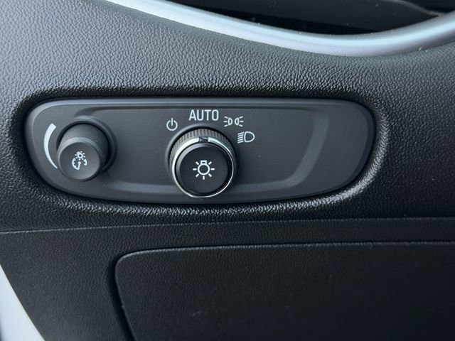 Used 2022 Chevrolet Malibu LT image 19