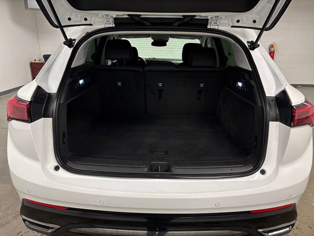 Certified 2024 Buick Envision Sport Touring image 17