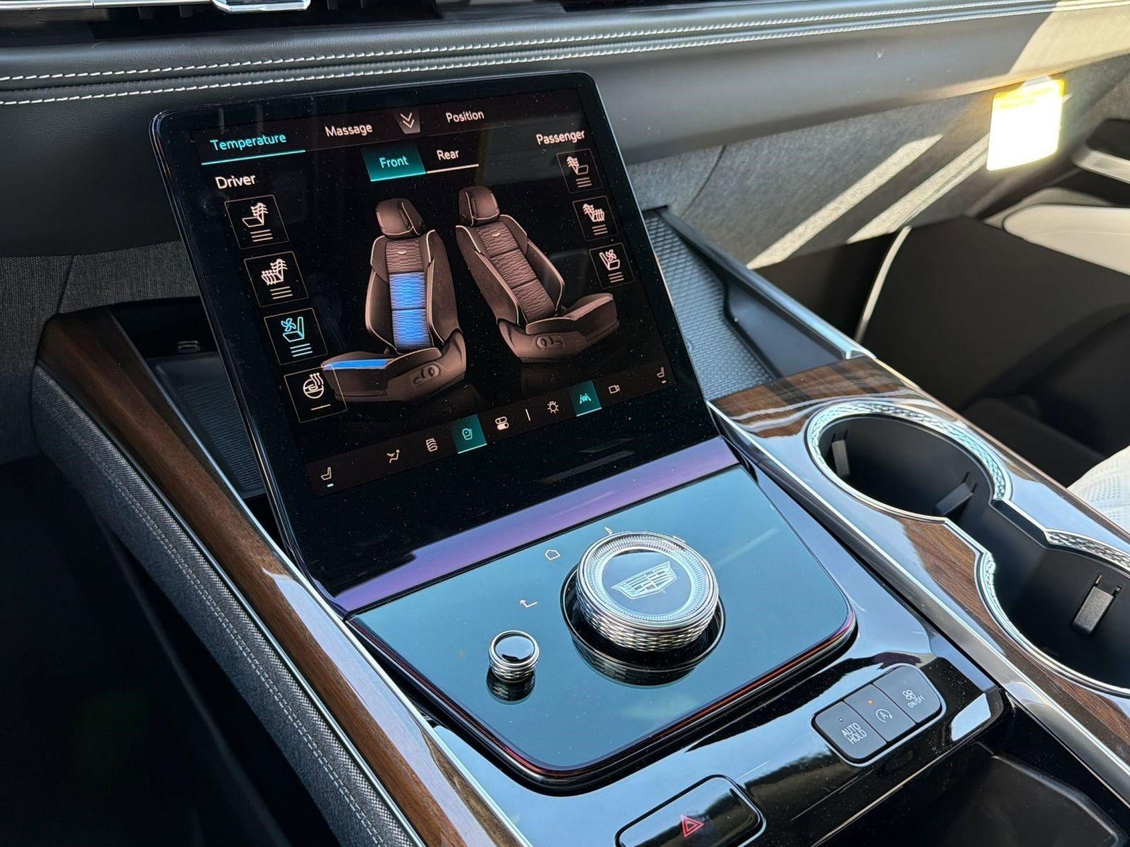 New 2026 Cadillac Escalade Platinum Sport AWD/4WD image 25