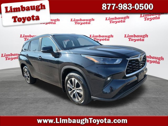 Used 2023 Toyota Highlander XLE