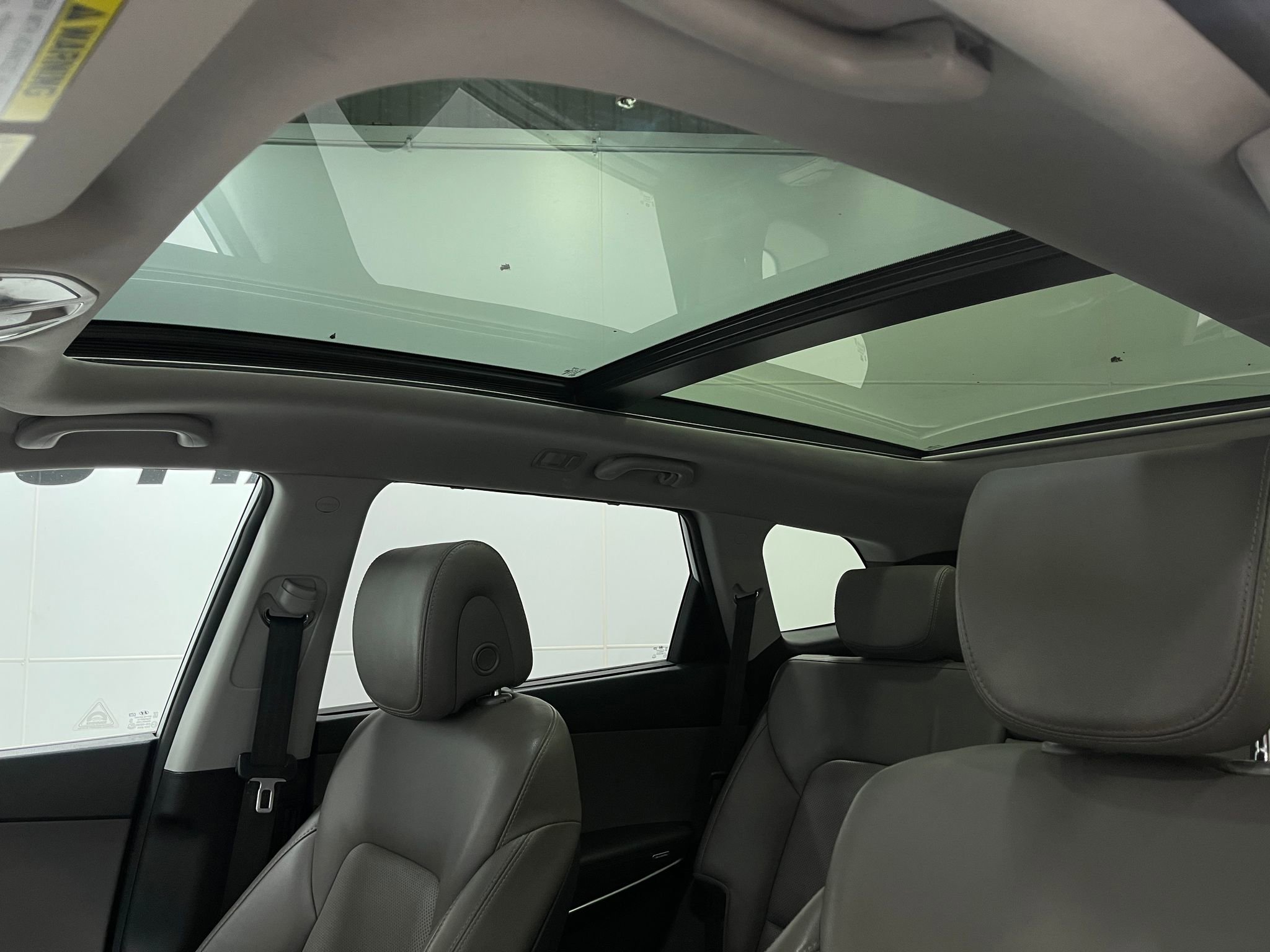 Used 2017 Hyundai Santa Fe FWD w/ SE Ultimate Tech Package 03 image 11
