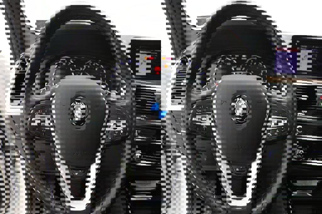 Used 2021 BMW X3 xDrive30i w/ Convenience Package image 16