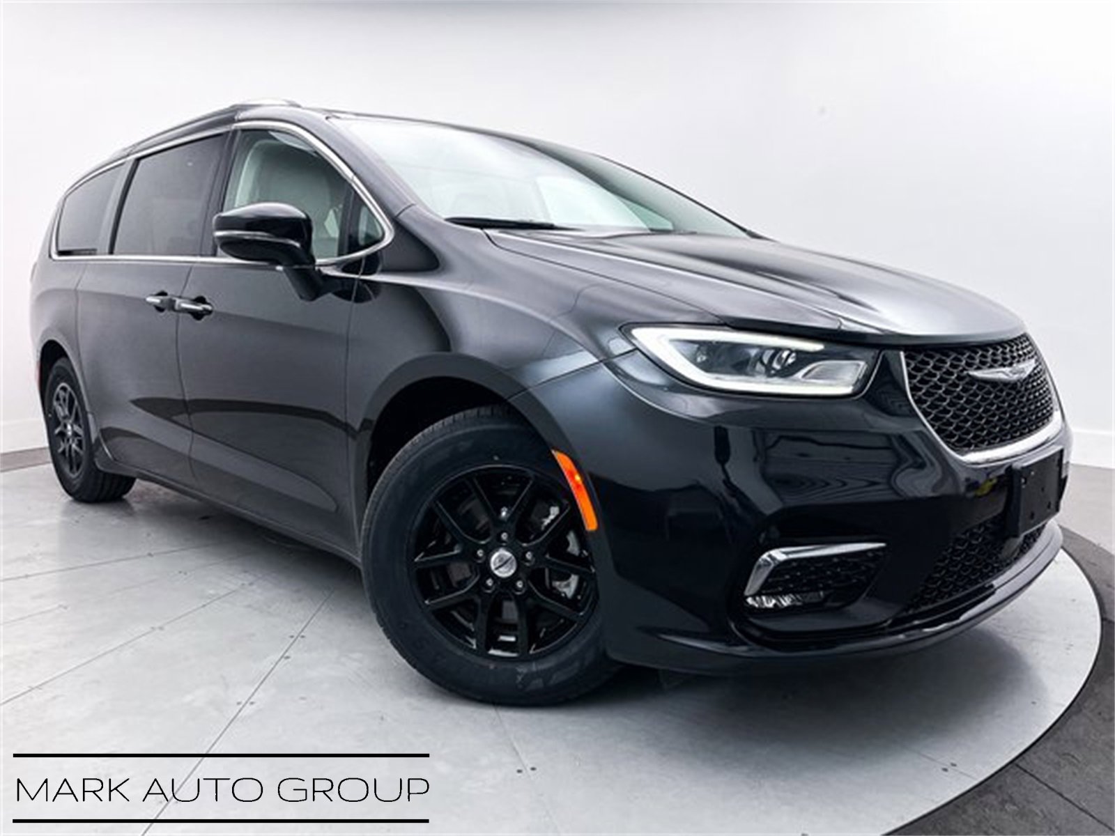 Used 2021 Chrysler Pacifica Touring-L