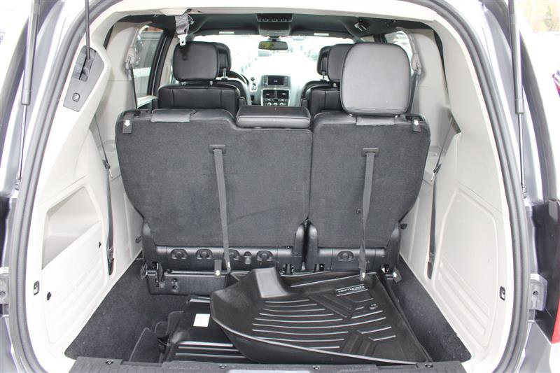 Used 2020 Dodge Grand Caravan SXT image 14